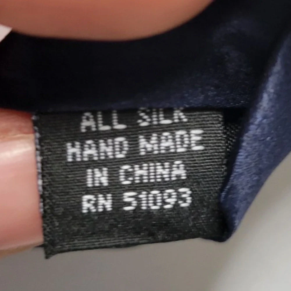 Mickey Unlimited Disney Mens 100% Silk Sporty Mickey Mouse Tie NWT Navy